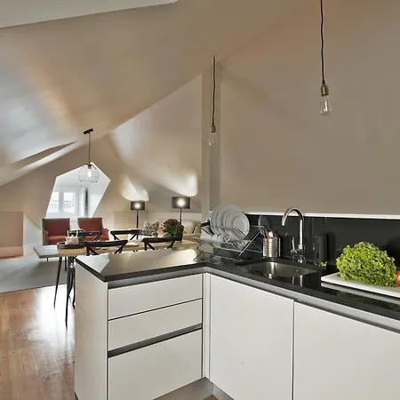 Five Stars Bica Apartment Lisbon